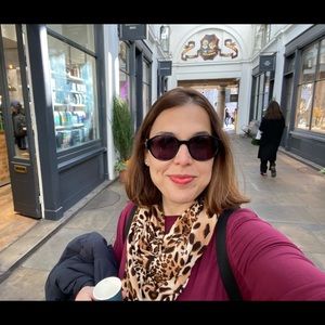 Meet your Posher, Leticia